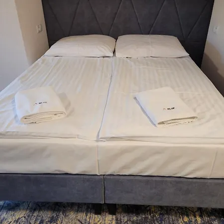 Alojamento de Acomodação e Pequeno-almoço Bel-ami 3*